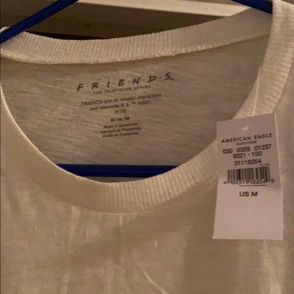 Friends t-shirt American eagle - Picture 2 of 3